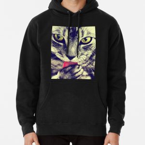 The cat licks its breath Pullover Hoodie